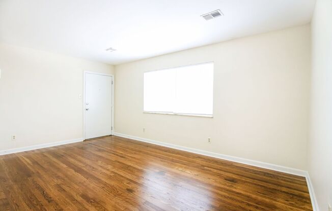 Royal Court Apartments, LLC