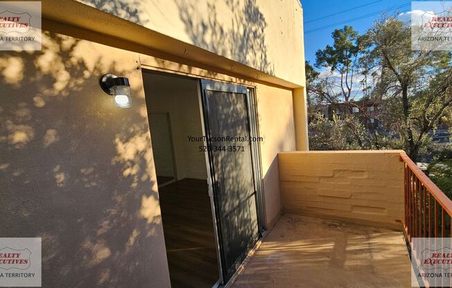 Fort Lowell & Campbell area Condo - 2 Bedrooms & 1.5 Bathrooms