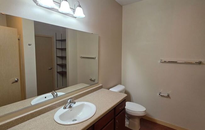 1 bed, 1 bath, 735 sqft, $1,175, Unit 209