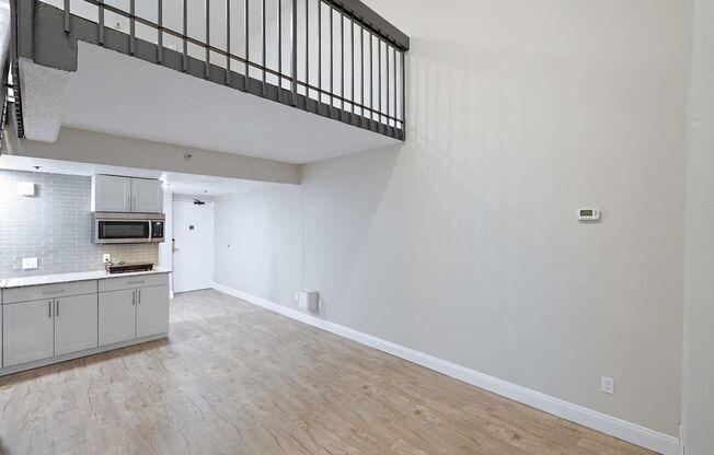 1 bed, 1.5 baths, 578 sqft, $1,450, Unit 1146 (1040)