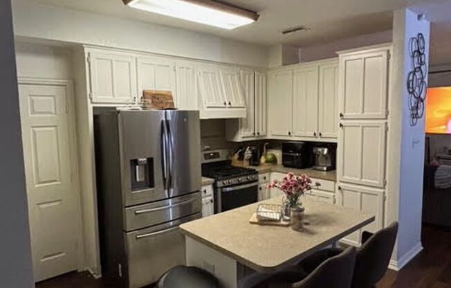 3 beds, 2 baths, $2,250