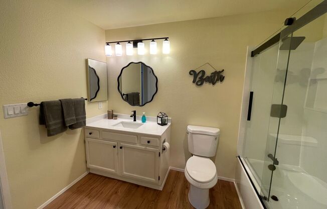 2 beds, 1.5 baths, $2,550, Unit # B 9