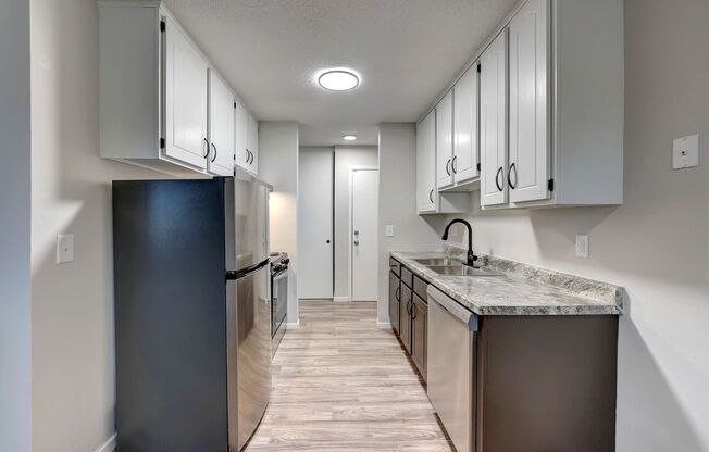 2 beds, 1 bath, 875 sqft, $1,445, Unit 241-307