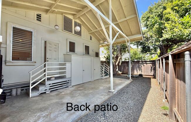 Classic 4 bdrm, 2 bath Lower Manoa Charm!