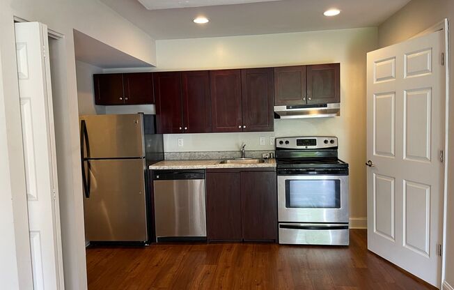 2 beds, 1.5 baths, 1,000 sqft, $1,425, Unit BC03A