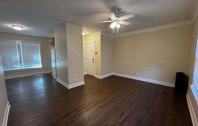 2 beds, 1 bath, $1,750, Unit 1381 #2S