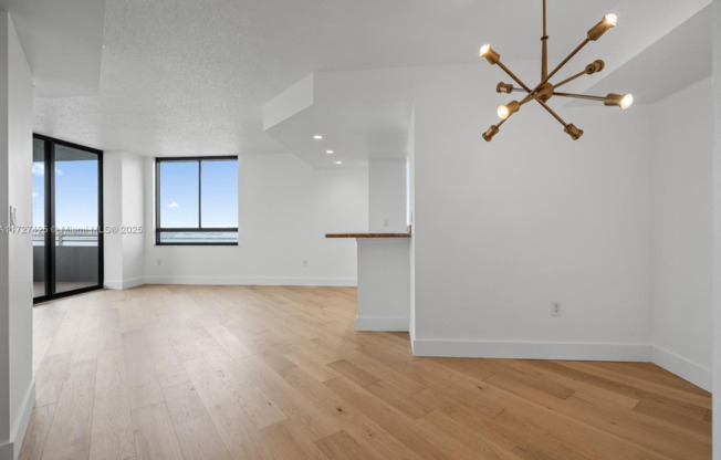 2 beds, 2 baths, 1,262 sqft, $6,500, Unit LPH 01 - 3501