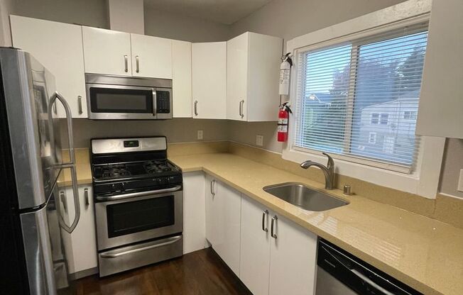 1229-1235 Peralta St