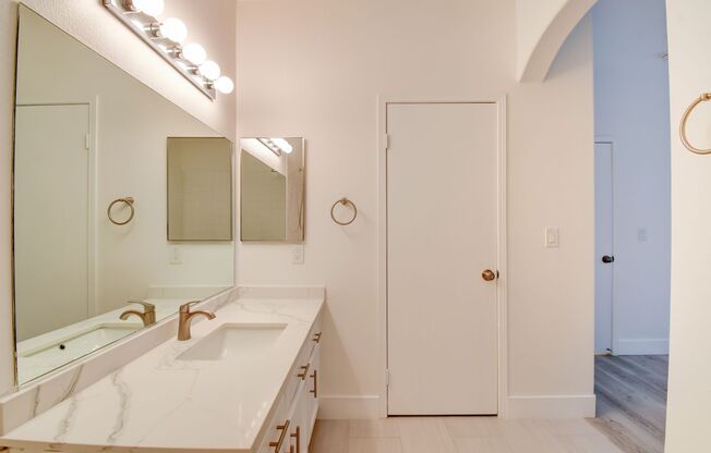 2 beds, 2 baths, $1,700, Unit # 41 2067