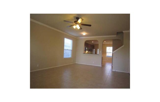 4 beds, 3.5 baths, $2,800