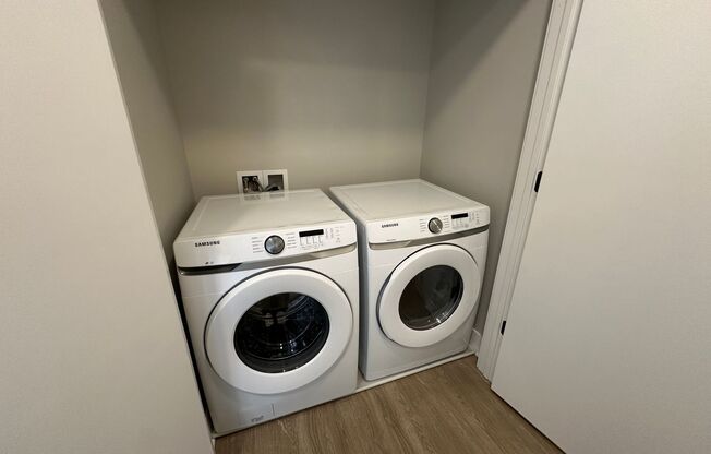 1 bed, 1 bath, 865 sqft, $1,724, Unit 321