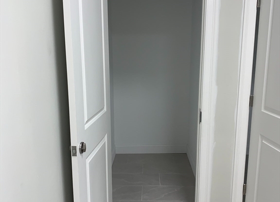 Studio, 1 bath, $1,650, Unit 306