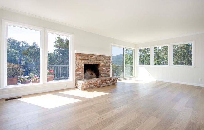 4Bed/2Bath Home in  Kentfield with stellar Mt Tam Views!!!