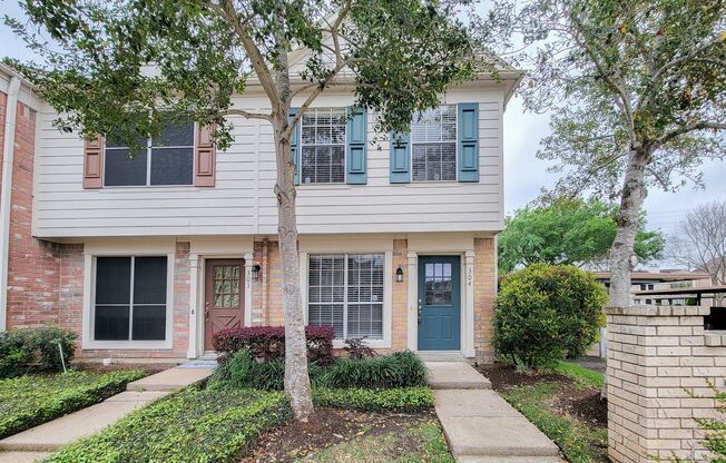 Welcome to This Charming Townhome Nestled in The Heart of Sugar Land!