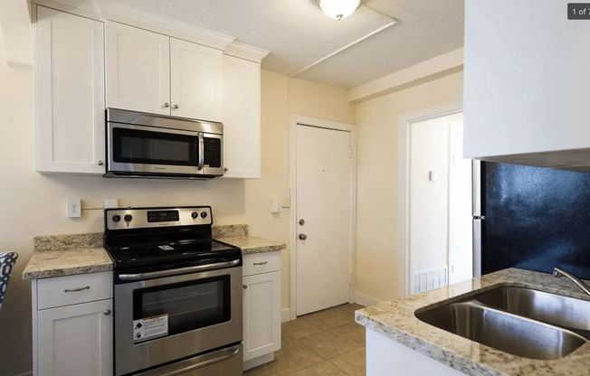 1 bed, 1 bath, 650 sqft, $900, Unit 22