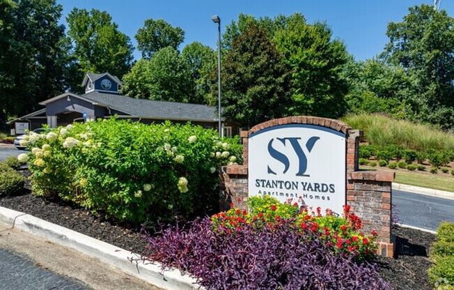 2 beds, 1 bath, $1,300, Unit 2206C