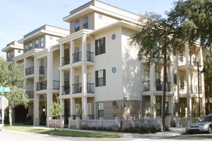 Saint Charles - Luxury 2 Bedroom, 2 Bathroom Condo