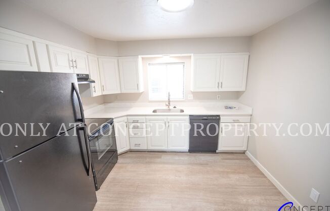 2 beds, 1 bath, 874 sqft, $1,299, Unit 790