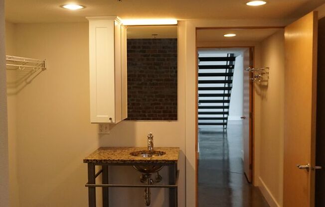 2 beds, 1 bath, 1,054 sqft, $1,450, Unit 110-101