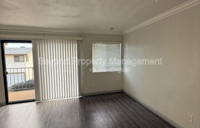 8535 PARADISE VLY RD