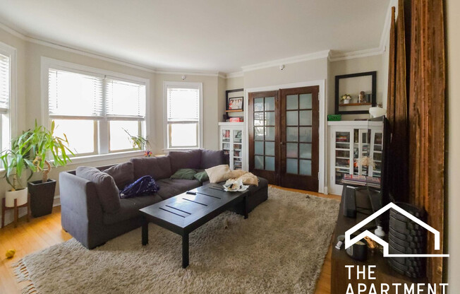 4507 North Greenview Ave.
