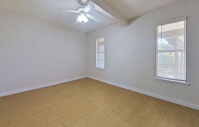 2 beds, 1 bath, 1,292 sqft, $2,049, Unit ELP2202-251A