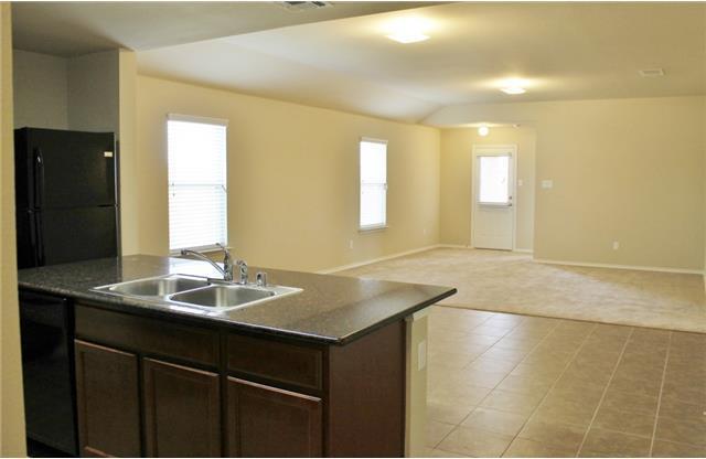 Chrarming 4/2/2 with Covered Patio in Royse City