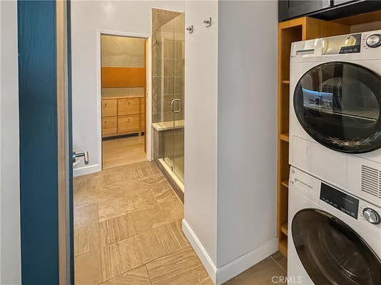 Studio, 1 bath, 700 sqft, $2,200