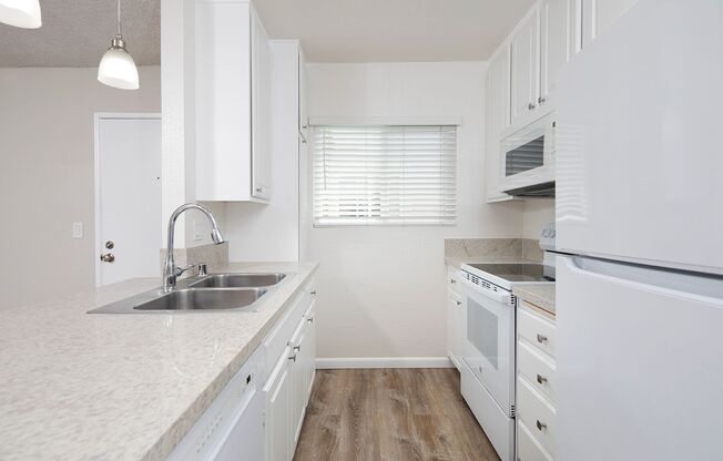 1 bed, 1 bath, 650 sqft, $2,095, Unit C11
