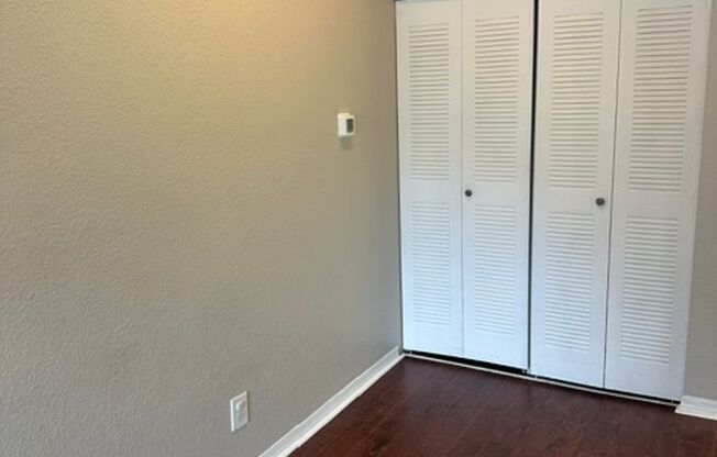 Super Cute Condo in Bishops Court!!!