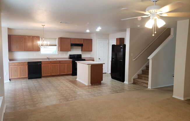 3 beds, 2 baths, $1,895