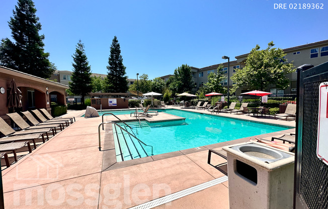 2 beds, 2 baths, $2,400, Unit #427