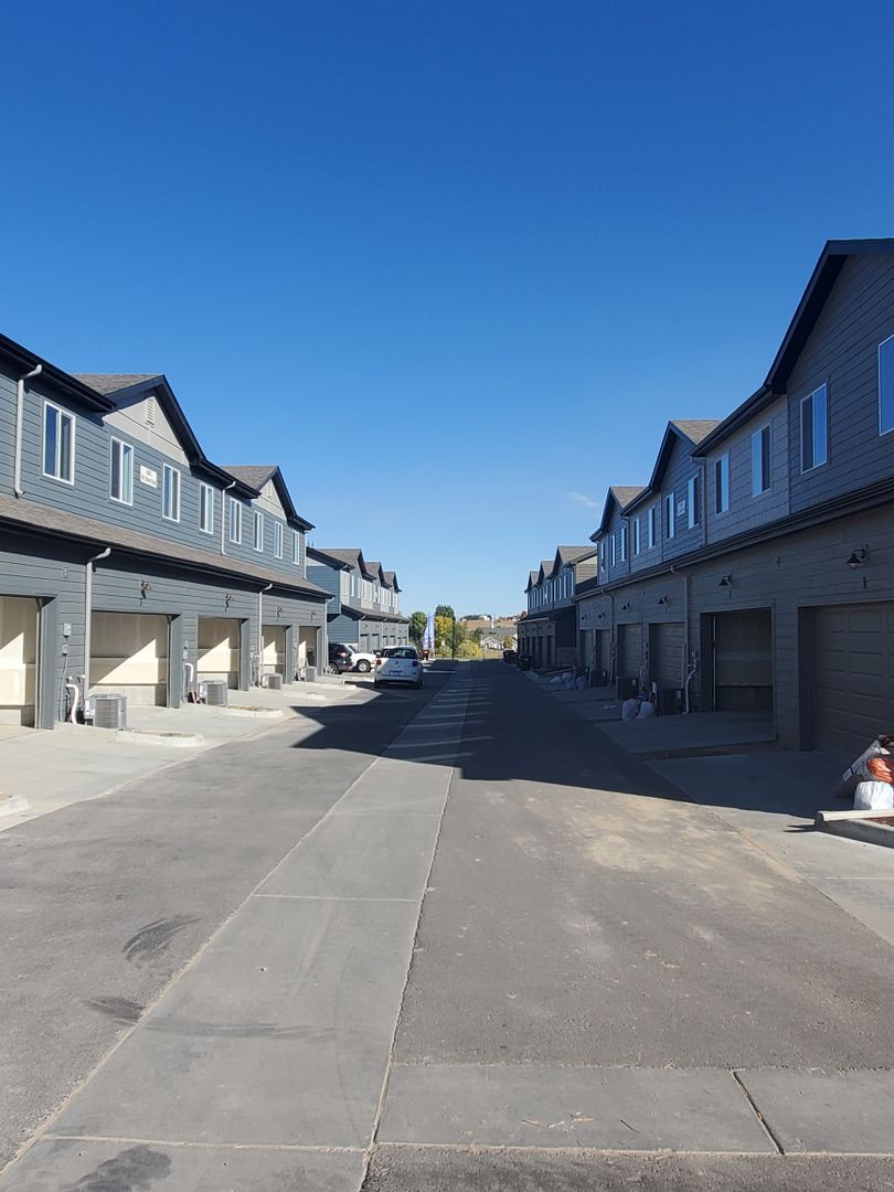 Updated and Bright 3 Bedroom Townhouse in Greeley!