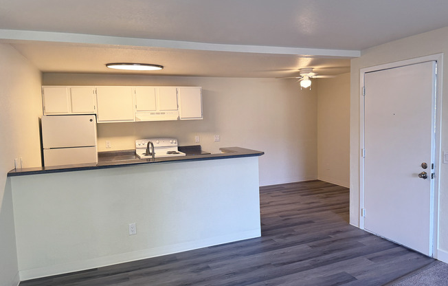 2 beds, 2 baths, 984 sqft, $2,175, Unit B203