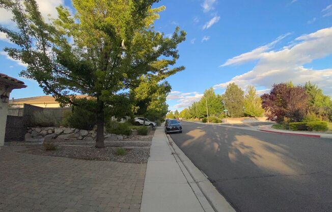 Top of the Hill - Gorgeous 5 Bedroom 3 Bath Reno House 3,160 sf