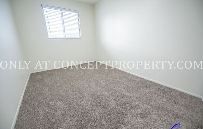 2 beds, 1 bath, 810 sqft, $1,249, Unit 43