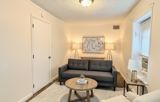 8921 25 FRANKFORD AVE