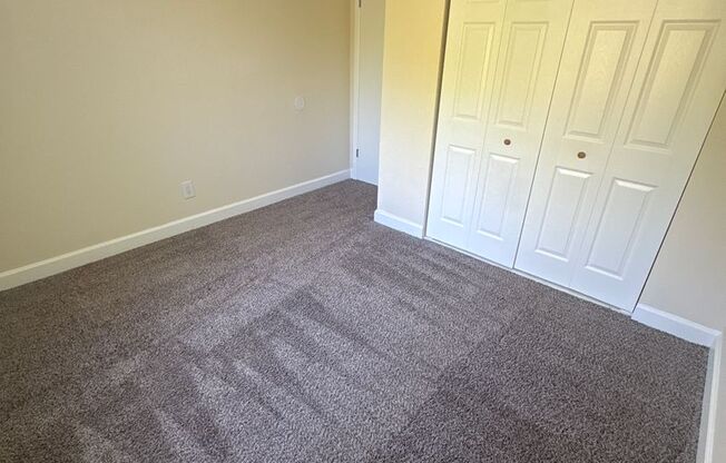 3 beds, 2 baths, 1,300 sqft, $2,400, Unit 3351 #204