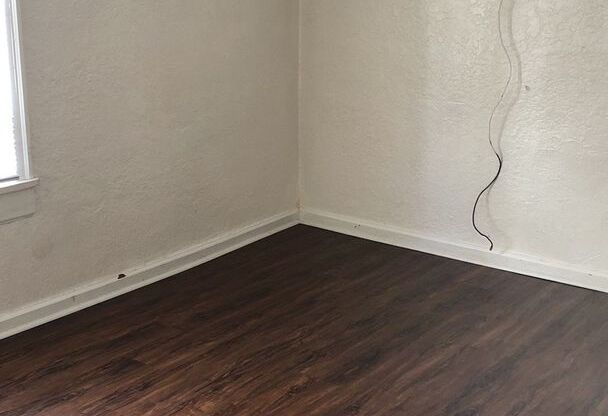 1120-1130 NE Shaw Street