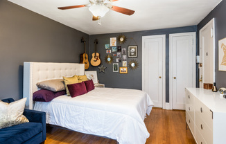 127 E 31 ST