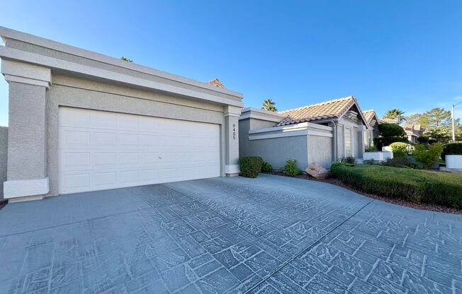 Stunning renovated 3BD/2BA, furnished single story house near Summerlin South!