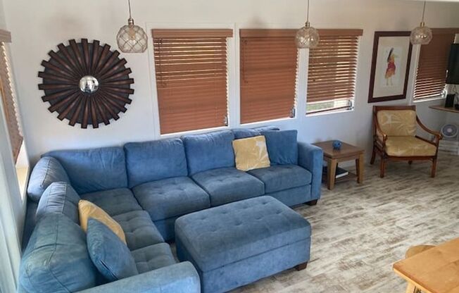 Charming Island Retreat – 3BR/2BA Home A BLOCK FROM THE OCEAN!