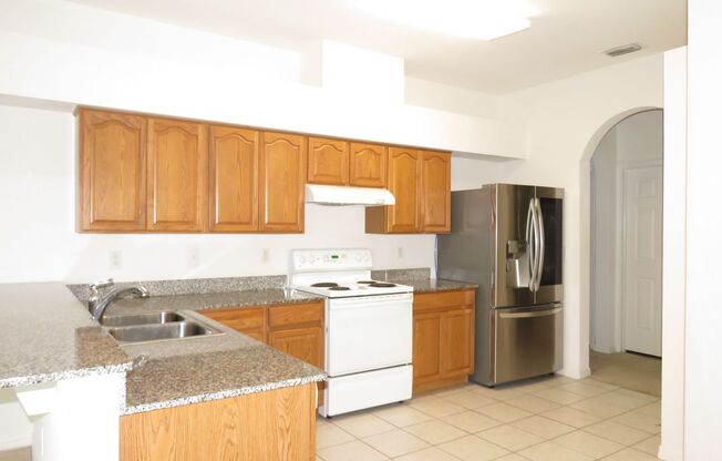 Large 4/2/3 Home renting $2800. month.