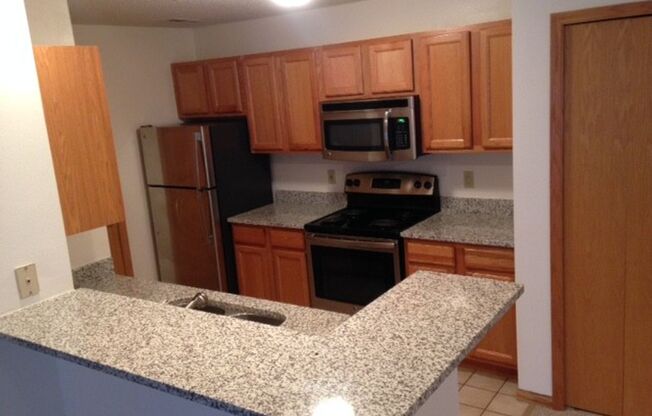 1 bed, 1 bath, 795 sqft, $1,655, Unit 2892-106