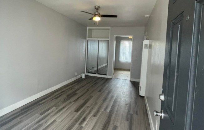 Studio, 1 bath, 312 sqft, $1,895, Unit 28