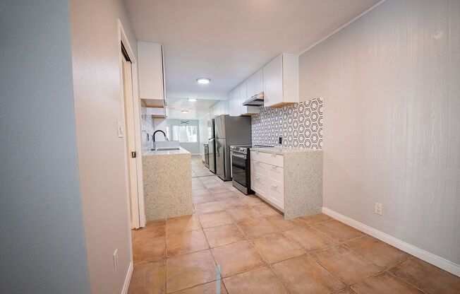 1 bed, 1 bath, $2,350, Unit F