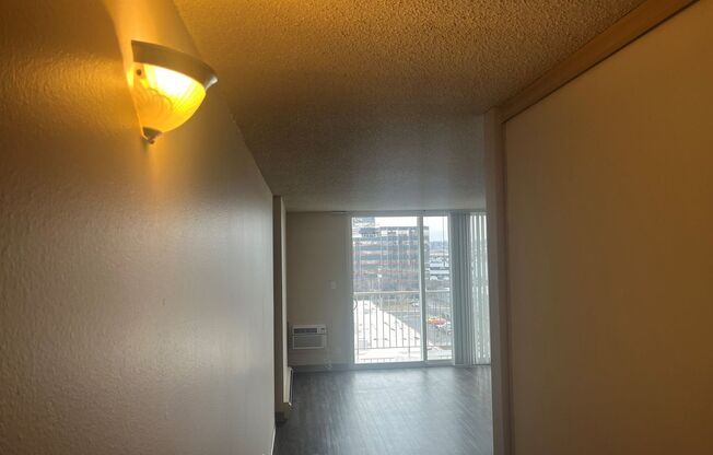 1 bed, 1 bath, 675 sqft, $1,275, Unit 174