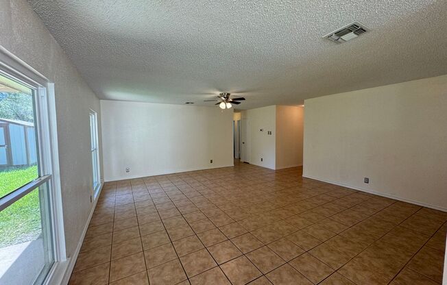 3 beds, 2 baths, $1,495