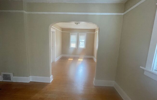 3 beds, 1 bath, $1,395