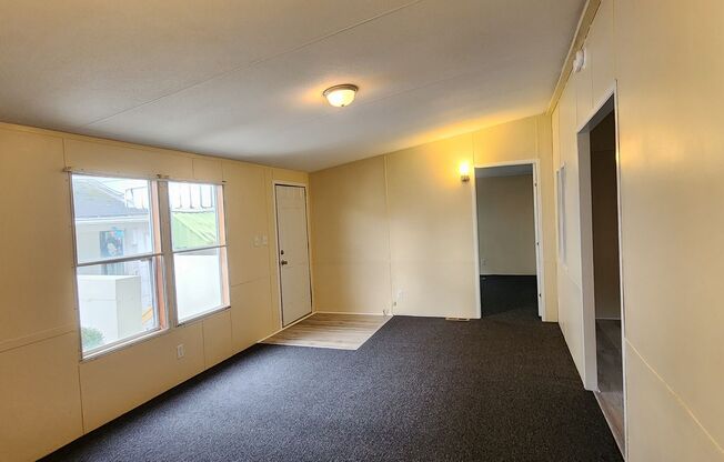 3 beds, 2 baths, $1,200, Unit Double Wide